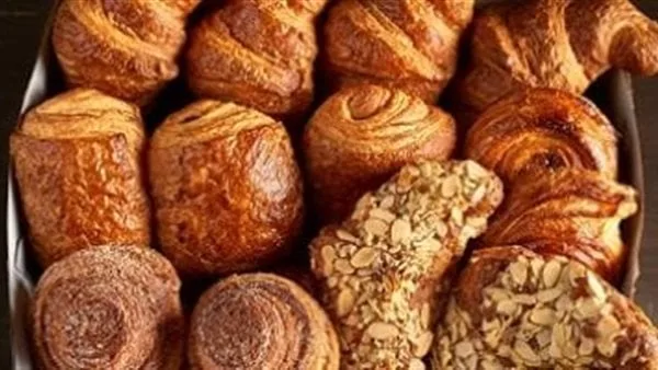 أبرزهم ارتجاع المريء.. ما هي أضرار الإفراط في تناول المُعجنات ليلا؟ أبرزهم ارتجاع المريء.. ما هي أضرار الإفراط في تناول المُعجنات ليلا؟