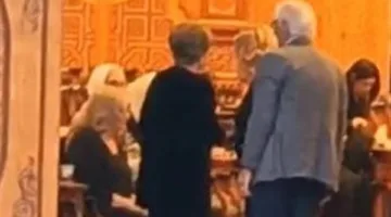 أحمد حلمي وعمرو الليثي يقدمان واجب العزاء في زوج الإعلامية سناء منصور