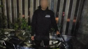 أدى حركات استعراضية.. القبض على قائد دراجة نارية لتعريضه حياة المواطنين للخطر