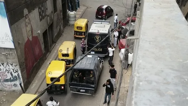 أشعلت النيران بمنزلها وسلامة المبنى مهددة.. أهالي سيدي بشر يستغيثون من مريضة نفسية: حررنا بلاغًا بحي المنتزه ولم يتحرك أشعلت النيران بمنزلها وسلامة المبنى مهددة.. أهالي سيدي بشر يستغيثون من مريضة نفسية: حررنا بلاغًا بحي المنتزه ولم يتحرك