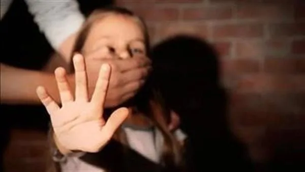 إحالة صاحب ميني ماركت بمدرسة خاصة بالهرم للجنايات بتهمة التعدي على صغيرة إحالة صاحب ميني ماركت بمدرسة خاصة بالهرم للجنايات بتهمة التعدي على صغيرة