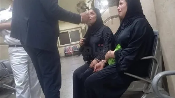 إخلاء سبيل الفتاتين صاحبتي فيديو الرقص داخل عربات مترو الأنفاق بكفالة 2000 جنيه إخلاء سبيل الفتاتين صاحبتي فيديو الرقص داخل عربات مترو الأنفاق بكفالة 2000 جنيه