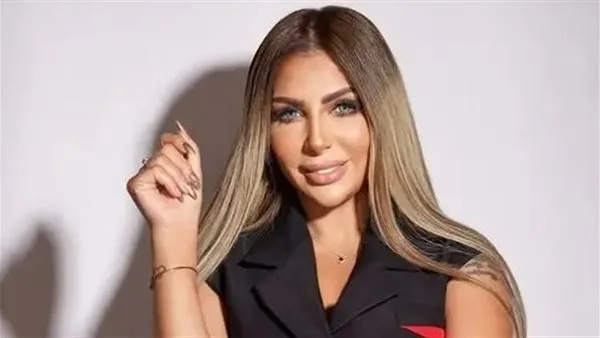 إصابة سارة خليفة بنوبة قيء خلال التحقيق معها.. والاستعانة بطبيب لتشخيص حالتها| بث مباشر