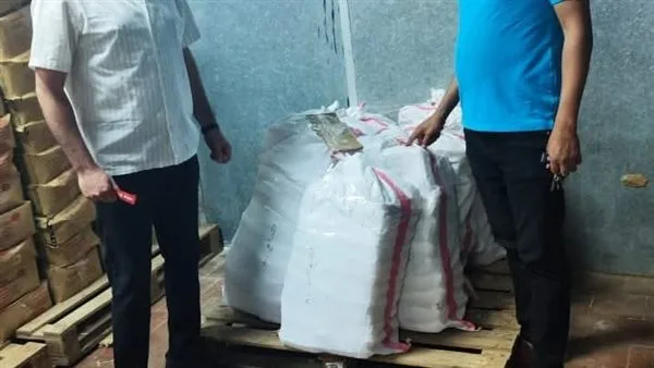 إعدام 900 كيلو أغذية ومشروبات منتهية الصلاحية.. وتحرير 103 محاضر بشرم الشيخ | صور إعدام 900 كيلو أغذية ومشروبات منتهية الصلاحية.. وتحرير 103 محاضر بشرم الشيخ | صور