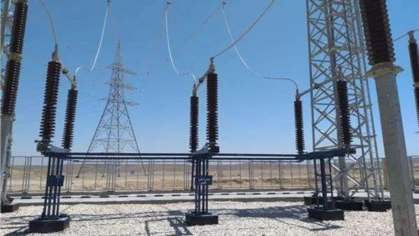 ارتفاع الحرارة وانقطاع مؤقت للتيار.. مصدر بالكهرباء: صيانة وتغيير المحولات استعدادًا للصيف للحد من الأعطال ارتفاع الحرارة وانقطاع مؤقت للتيار.. مصدر بالكهرباء: صيانة وتغيير المحولات استعدادًا للصيف للحد من الأعطال