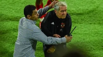 استحق تمثالًا لإنجازاته.. صحيفة سويسرية تنتقد هجوم جماهير الأهلي على كولر بالزجاجات