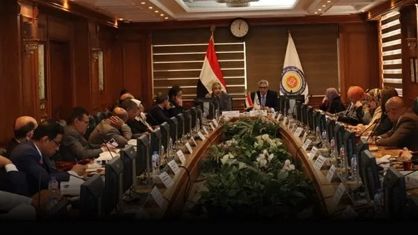 الأعلى لشئون خدمة المجتمع يناقش إنشاء وتأسيس 7 تحالفات إقليمية على مستوى الدولة الأعلى لشئون خدمة المجتمع يناقش إنشاء وتأسيس 7 تحالفات إقليمية على مستوى الدولة