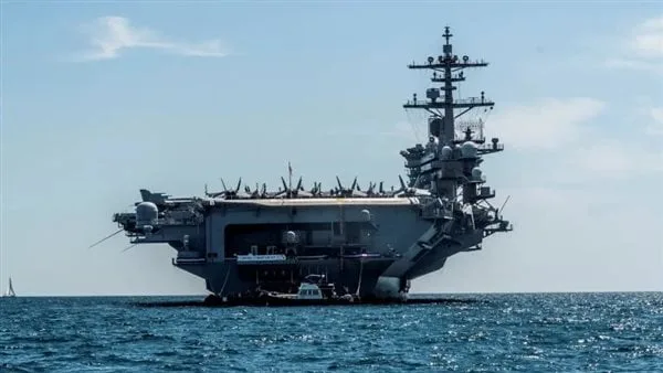 البحرية الأمريكية: إصابة بحار في سقوط طائرة F18 بالبحر الأحمر البحرية الأمريكية: إصابة بحار في سقوط طائرة F18 بالبحر الأحمر