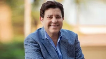 الحكم على الناقد الفني طارق الشناوي بتهمة إزعاج الفنان هاني شاكر اليوم