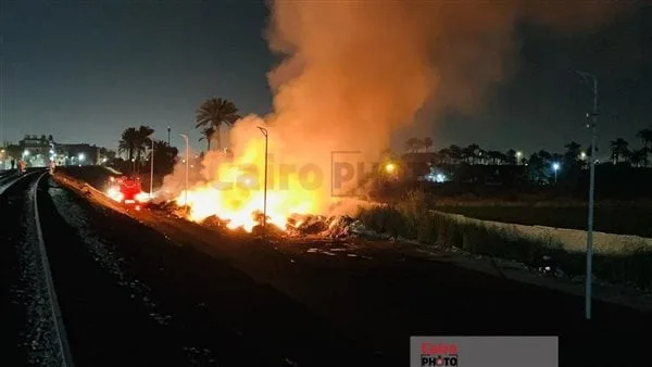 الدفع بـ4 سيارات إطفاء.. جهود مكثفة للسيطرة على حريق مخلفات بأرض زراعية في الإسماعيلية الدفع بـ4 سيارات إطفاء.. جهود مكثفة للسيطرة على حريق مخلفات بأرض زراعية في الإسماعيلية