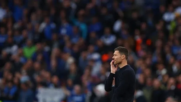 الرئيس التنفيذي لنادي باير ليفركوزن: ندرك أن هناك اهتمامًا من ريال مدريد بـ الونسو