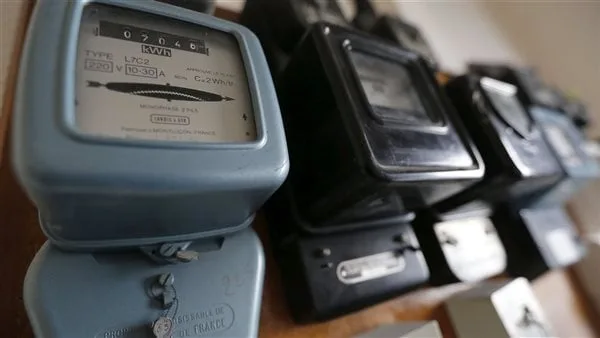 الكهرباء: غرامات على المتأخرين عن سداد الفاتورة.. والأمر قد يصل إلى رفع العداد نهائيًا الكهرباء: غرامات على المتأخرين عن سداد الفاتورة.. والأمر قد يصل إلى رفع العداد نهائيًا