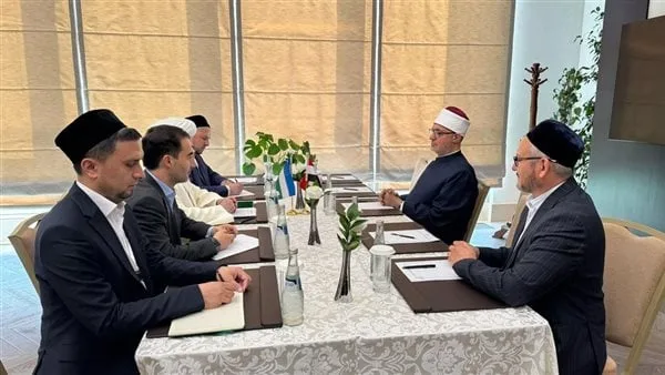 المفتي: المرحلة الراهنة تفرض على العلماء والمفتين مسؤولية كبرى تتجاوز النطاق المحلي إلى الفضاء العالمي المفتي: المرحلة الراهنة تفرض على العلماء والمفتين مسؤولية كبرى تتجاوز النطاق المحلي إلى الفضاء العالمي