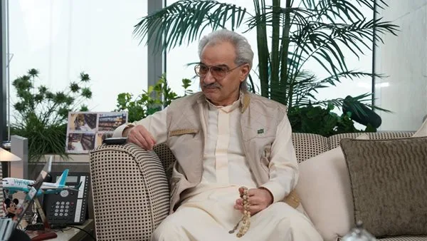 الوليد بن طلال: الرسوم الجمركية تعادل شللًا تجاريًا وماسك يستحق المراهنة عليه.. ولهذا تبرعت بـ 5 مليارات دولار الوليد بن طلال: الرسوم الجمركية تعادل شللًا تجاريًا وماسك يستحق المراهنة عليه.. ولهذا تبرعت بـ 5 مليارات دولار