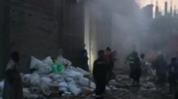 اندلاع حريق بمخزن ورق تابع لشركة سيلفر باك بطريق القاهرة الإسكندرية الصحراوي