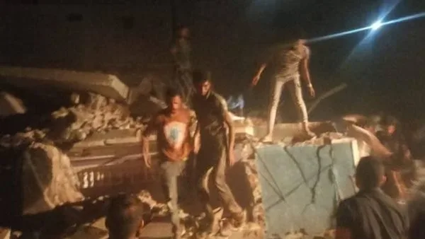 انهيار منزل في أسيوط.. والحماية المدنية تبحث عن ناجين انهيار منزل في أسيوط.. والحماية المدنية تبحث عن ناجين