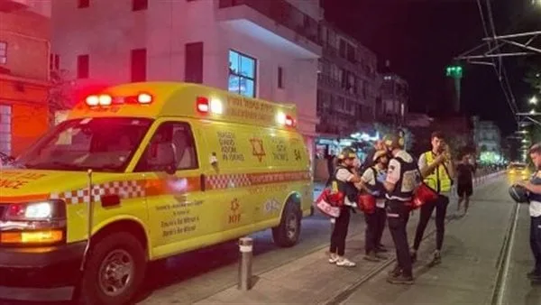 بالتزامن مع إطلاق صفارات الإنذار.. الإسعاف الإسرائيلي: إصابة عدد من المستوطنين أثناء توجههم إلى الملاجئ بالتزامن مع إطلاق صفارات الإنذار.. الإسعاف الإسرائيلي: إصابة عدد من المستوطنين أثناء توجههم إلى الملاجئ