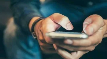 بالخطوات.. طريقة تغيير الساعة يدويًا على هواتف الأندرويد والايفون ios