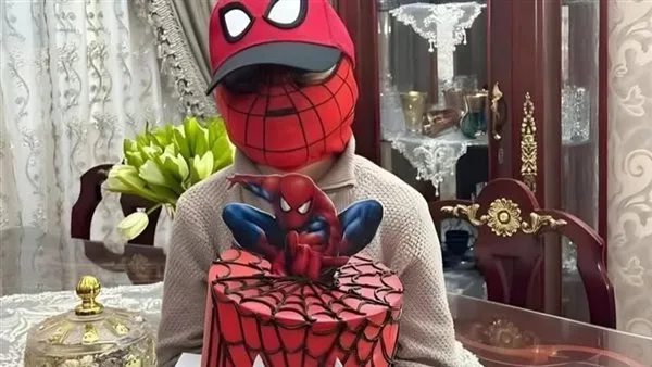 بتورتة سبايدر مان.. أول ظهور لـ ياسين تلميذ دمنهور بقناع البطل الخارق بعد الحكم على المتهم بالمؤبد