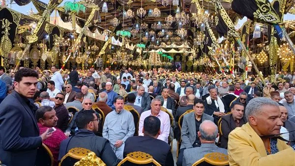 بحضور المئات.. عزاء النائب ثروت فتح الباب بمسقط رأسه بالدقهلية بحضور المئات.. عزاء النائب ثروت فتح الباب بمسقط رأسه بالدقهلية