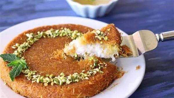 بخطوات بسيطة.. طريقة عمل الكنافة بالمهلبية زي المحلات بخطوات بسيطة.. طريقة عمل الكنافة بالمهلبية زي المحلات