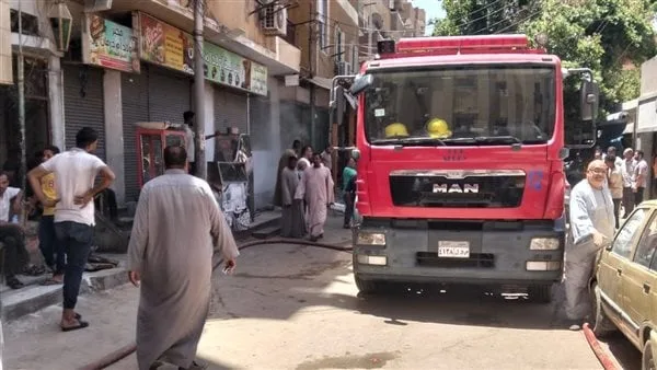 بدون إصابات.. السيطرة على حريق امتد لعدة منازل بنجع سقام في المنيا