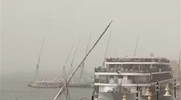 بسبب الرياح القوية.. وقف النشاط الملاحي في نهر النيل وبحيرة ناصر بأسوان| بث مباشر