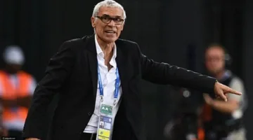 بعد استبعاد عموتة.. حقيقة مفاوضات العراق مع هيكتور كوبر مدرب الفراعنة السابق