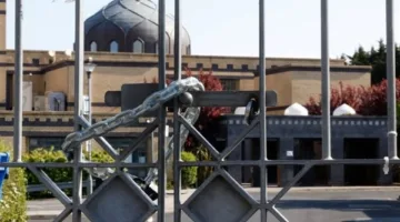 بعد مشادات بين المصلين.. إغلاق المركز الثقافي الإسلامي في أيرلندا والمسجد التابع له