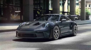 بورش تخفض توقعات مبيعات 2025 بسبب الرسوم الجمركية الأمريكية