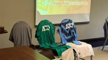 بيراميدز بالزي الأساسي أمام أورلاندو في إياب نصف نهائي دوري الأبطال