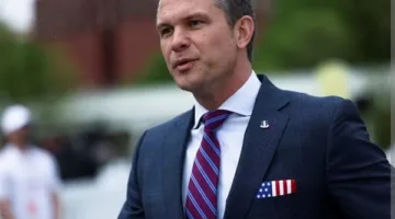 ترامب يدافع عن وزير الدفاع الأمريكي بعد تسريب خطط قصف اليمن في محادثات سيجنال