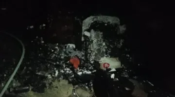 تفحم محتوياتها.. حريق يلتهم شقة سكنية بسبب ماس كهربائي في أسيوط | بث مباشر