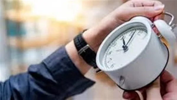 تقديم الساعة 60 دقيقة.. مجلس الوزراء يكشف موعد تطبيق التوقيت الصيفي| بث مباشر