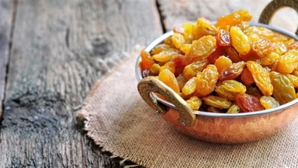 تناول الزبيب على الإفطار قد يطيل العمر| دراسة تناول الزبيب على الإفطار قد يطيل العمر| دراسة