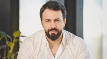 تيم حسن في مرمى الانتقادات بسبب مسلسل تحت سابع أرض.. ورد حاسم من مخرجه