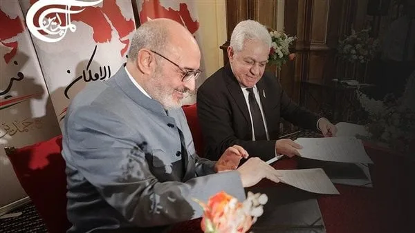 حمدين صباحي يوقّع عقد برنامجه الجديد "في الإمكان" مع قناة الميادين حمدين صباحي يوقّع عقد برنامجه الجديد "في الإمكان" مع قناة الميادين