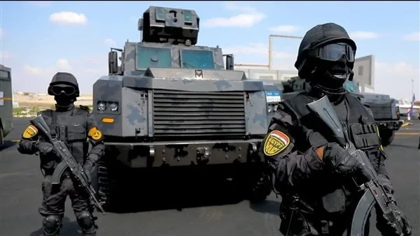 خطف الموبايل وهرب.. القبض على المتهمين بسرقة هاتف شخص يستقل ميكروباص أعلى الدائري بالجيزة خطف الموبايل وهرب.. القبض على المتهمين بسرقة هاتف شخص يستقل ميكروباص أعلى الدائري بالجيزة