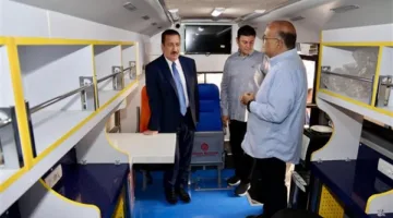 داخل أتوبيس.. مكتبة مصر المتنقلة تقدم خدمات ثقافية في شوارع المنوفية| صور