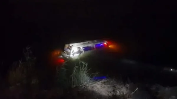 دون إصابات.. انتشال ميكروباص سقط في ترعة بسوهاج دون إصابات.. انتشال ميكروباص سقط في ترعة بسوهاج