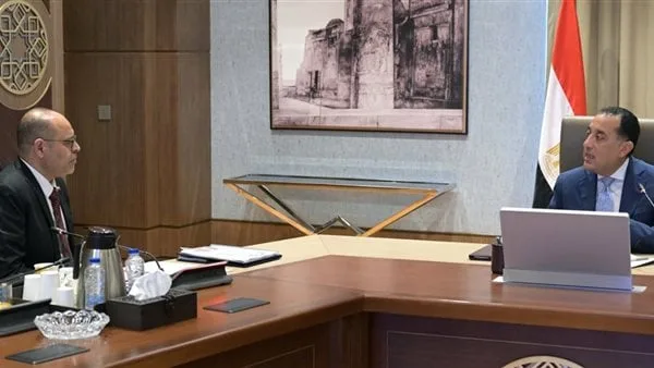 رئيس الوزراء يوجه بالبدء في جلسات التشاور بشأن اللائحة التنفيذية لقانون العمل رئيس الوزراء يوجه بالبدء في جلسات التشاور بشأن اللائحة التنفيذية لقانون العمل