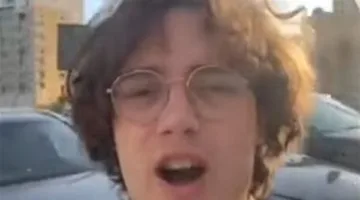 رغم حظر الدخول.. تيك توكر إسرائيلي يثير الجدل بعد زيارته بيروت وجبيل