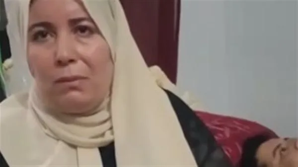 سيدة تستغيث من تعرض نجلها لخطأ طبي وقطع شريان خلال عملية التكميم: الدكتور كان بيشرب قهوة وسايبه | بث مباشر سيدة تستغيث من تعرض نجلها لخطأ طبي وقطع شريان خلال عملية التكميم: الدكتور كان بيشرب قهوة وسايبه | بث مباشر