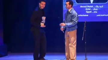 طه دسوقي مقدمًا أحمد مالك في مهرجان الإسكندرية للفيلم القصير: مصدر إلهام وبحس إني عجزت لما بكلمه