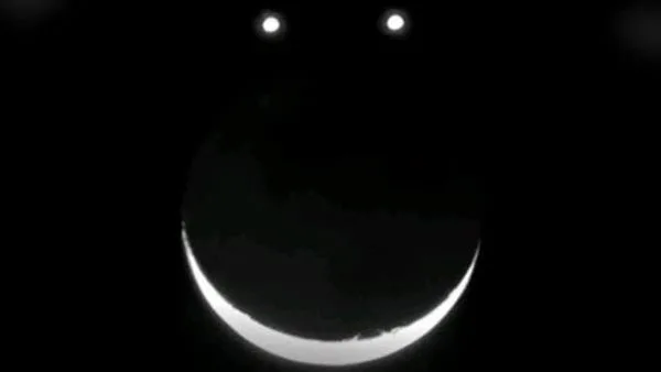 ظاهرة فلكية فريدة.. اقتران ثلاثي على هيئة وجه إنسان مبتسم الليلة ظاهرة فلكية فريدة.. اقتران ثلاثي على هيئة وجه إنسان مبتسم الليلة