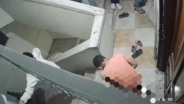 قرارات حاسمة من مديرة مدرسة بالإسكندرية ضد التلميذين صاحبي واقعة التبول أمام شقة سكنية| بث مباشر قرارات حاسمة من مديرة مدرسة بالإسكندرية ضد التلميذين صاحبي واقعة التبول أمام شقة سكنية| بث مباشر