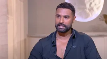 كريم فهمي: مراتي استحملت فترات صعبة معايا.. وأحمد أخويا أستاذي في الكتابة