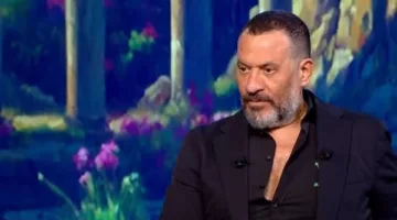 كشف وصيته وكسر آيباد على الهواء| لقطات من حلقة ماجد المصري في أحد البرامج التليفزيونية.. ما القصة؟