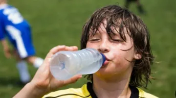 كيف تحمي نفسك من ضربات الشمس خلال موجات الحر؟