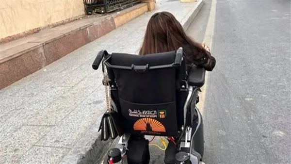 “مارينا تبحث عن رامب”.. فتاة أقصرية من ذوي الهمم تثير قضية غائبة على كورنيش المدينة السياحية “مارينا تبحث عن رامب”.. فتاة أقصرية من ذوي الهمم تثير قضية غائبة على كورنيش المدينة السياحية